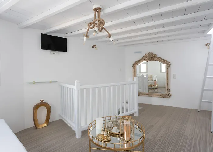 Aníko Chora * Mykonos Town